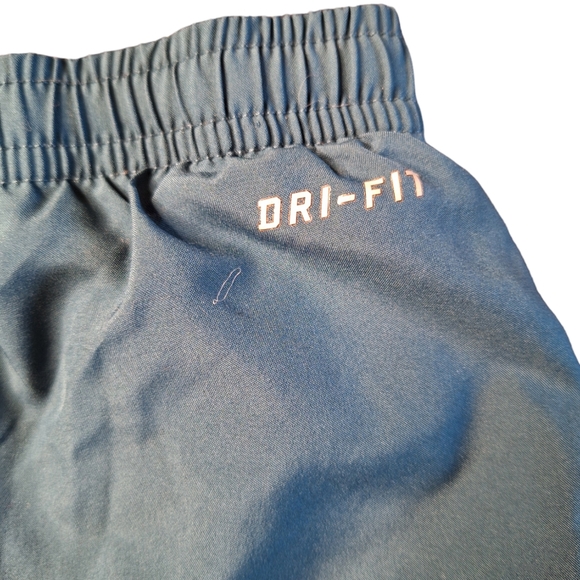 Nike Dri-fit shorts - Picture 4 of 8